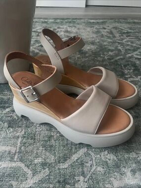 Carlo Pera Women's Cream Leather Platform Sandals with Ankle Buckle
